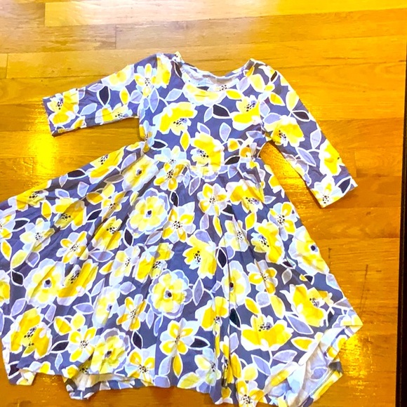 Dress for girls 5-6 - Picture 1 of 5